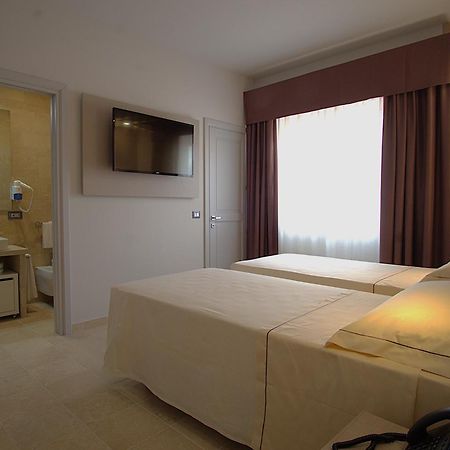 Netum Hotel Noto Zewnętrze zdjęcie